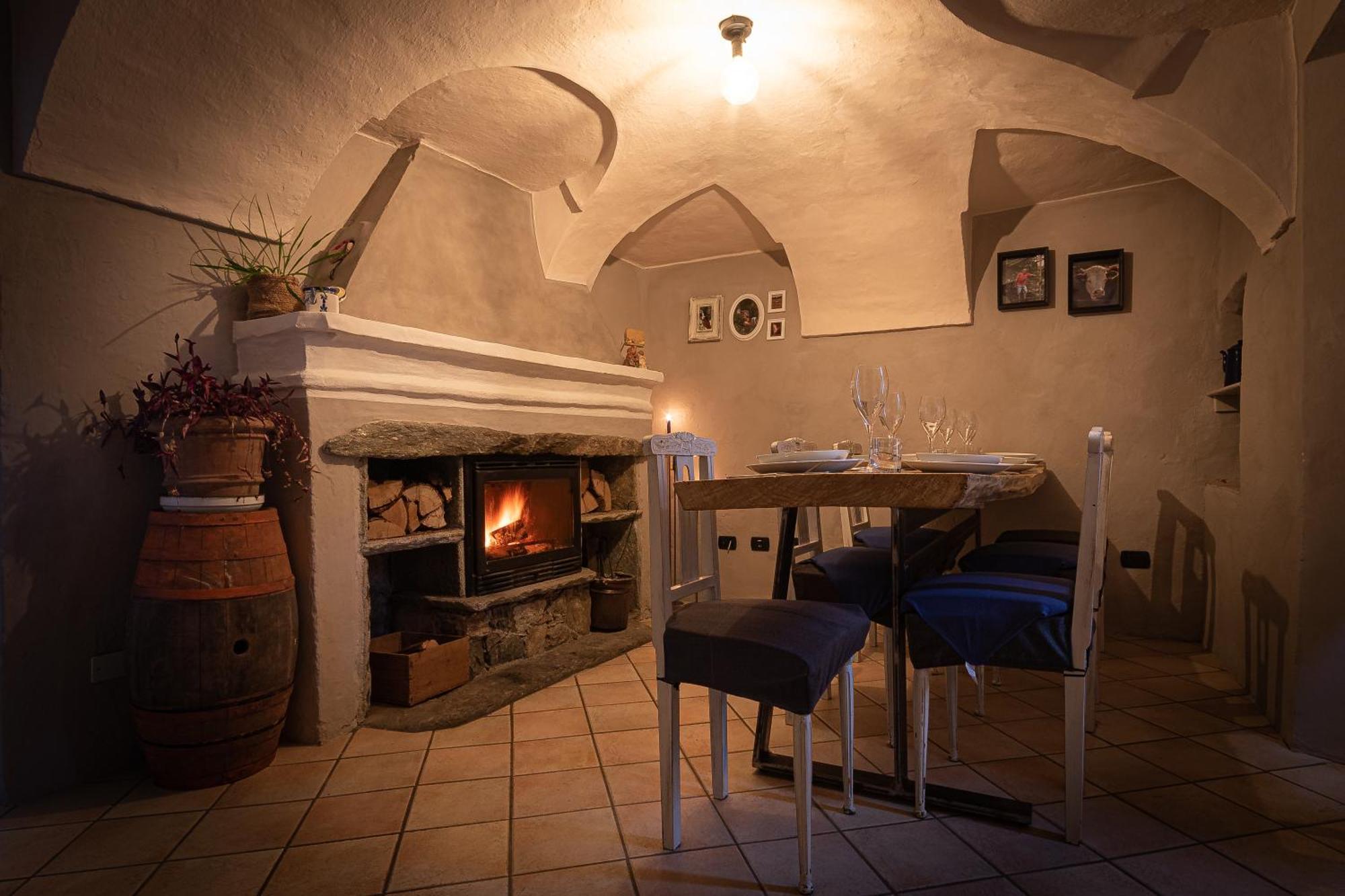 Bed and Breakfast Relais del Brigante Settimo Vittone Exterior foto