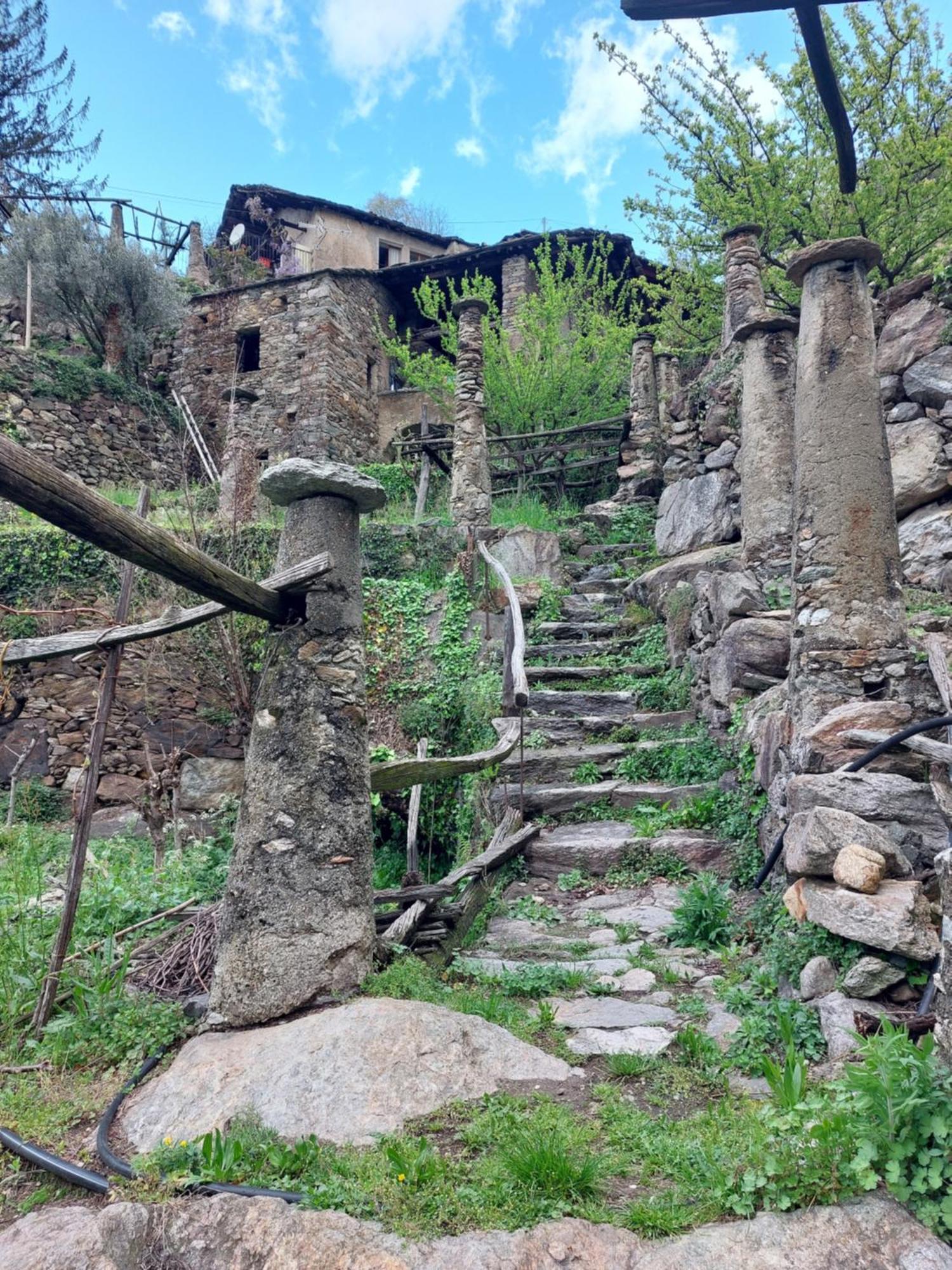 Bed and Breakfast Relais del Brigante Settimo Vittone Exterior foto